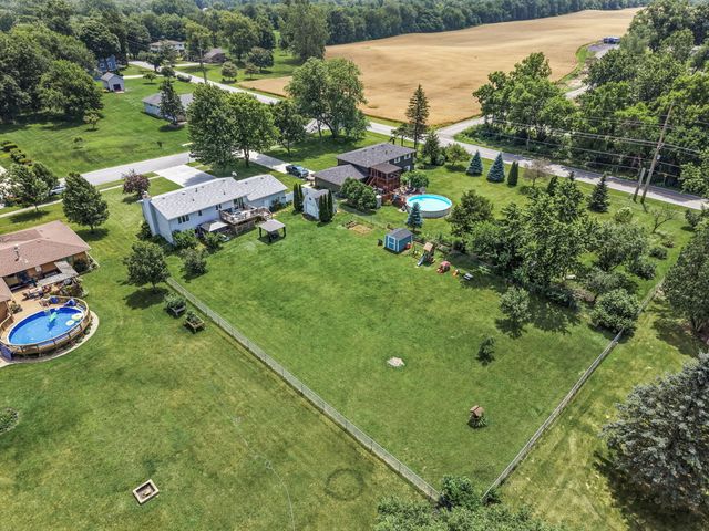 9272 Vigo Street, Crown Point, IN 46307