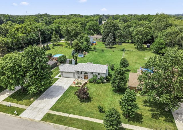 9272 Vigo Street, Crown Point, IN 46307