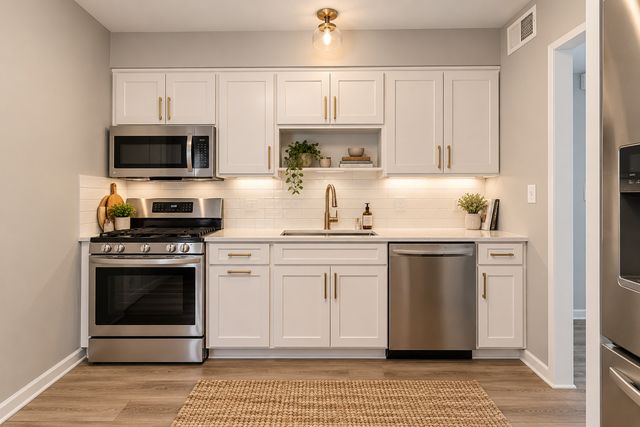 5000 Carriageway Drive 116, Rolling Meadows, IL 60008