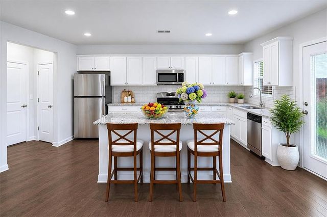 585 Summit Point, Canton, GA 30114