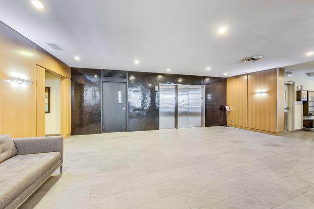 2930 N SHERIDAN Road 2111, Chicago, IL 60657