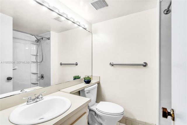 18370 Mediterranean Blvd 1-25, Hialeah, FL 33015