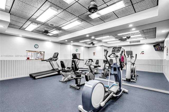 18370 Mediterranean Blvd 1-25, Hialeah, FL 33015