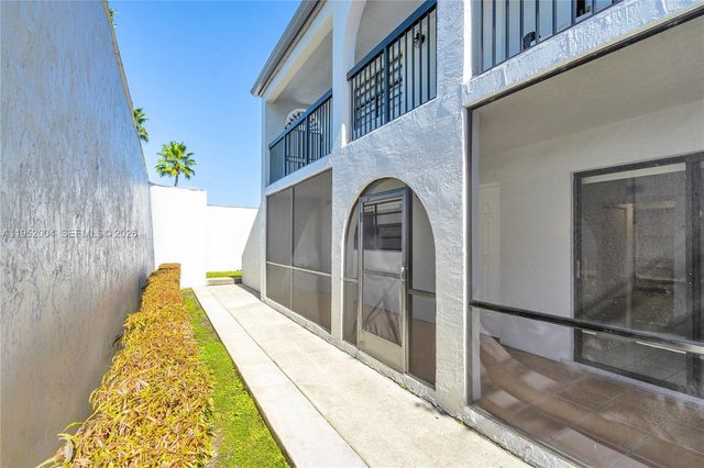 18370 Mediterranean Blvd 1-25, Hialeah, FL 33015