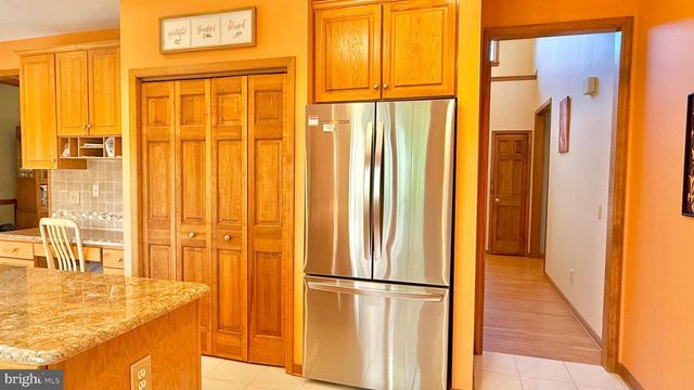 26 POLING FARM CT, Belle Mead, NJ 08502