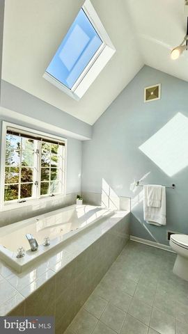 26 POLING FARM CT, Belle Mead, NJ 08502