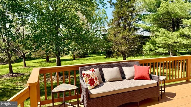 26 POLING FARM CT, Belle Mead, NJ 08502