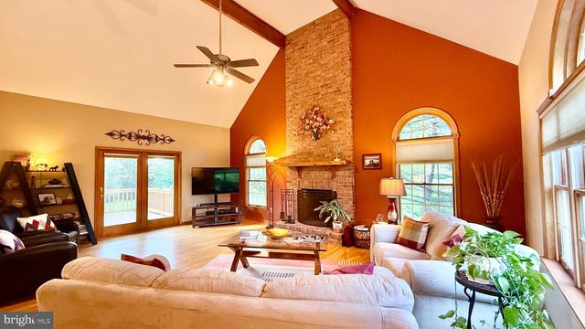 26 POLING FARM CT, Belle Mead, NJ 08502
