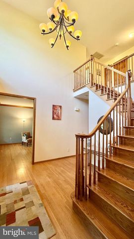 26 POLING FARM CT, Belle Mead, NJ 08502