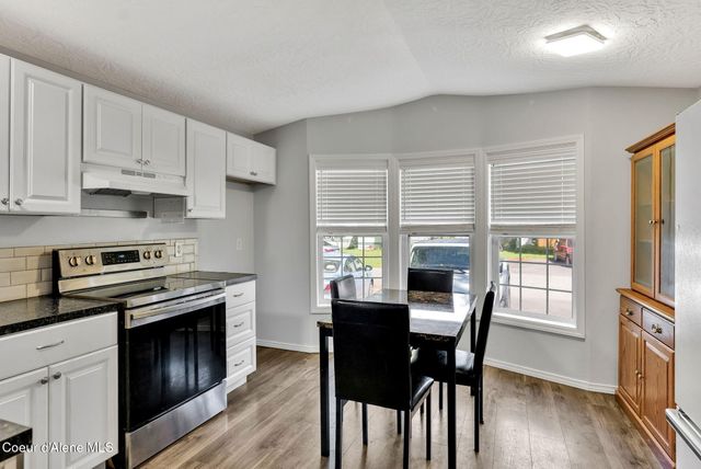 74 E WALROSE LOOP, Hayden, ID 83835