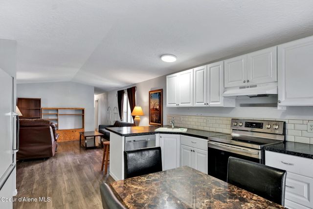 74 E WALROSE LOOP, Hayden, ID 83835