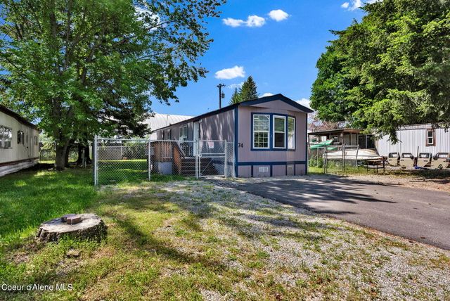 74 E WALROSE LOOP, Hayden, ID 83835