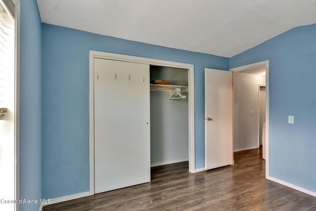 74 E WALROSE LOOP, Hayden, ID 83835