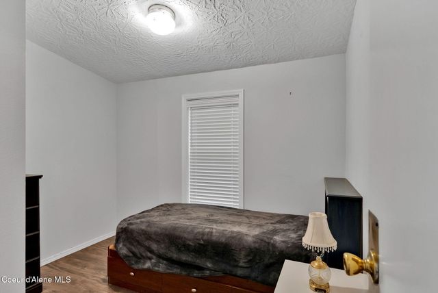 74 E WALROSE LOOP, Hayden, ID 83835