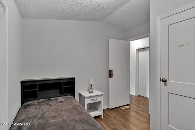 74 E WALROSE LOOP, Hayden, ID 83835