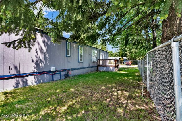 74 E WALROSE LOOP, Hayden, ID 83835