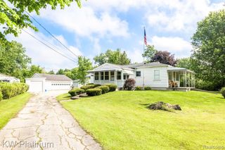 5930 Gratiot Avenue, Saint Clair, MI 48079