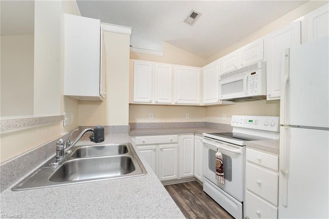 331 Scholastic Court, Winston-salem, NC 27106