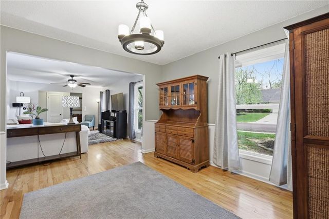 10718 W 102nd Street, Overland Park, KS 66214