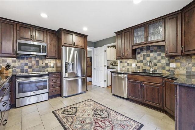 10718 W 102nd Street, Overland Park, KS 66214