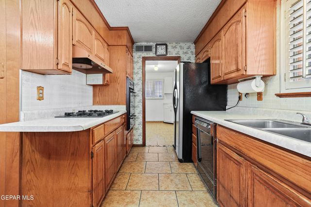 8321 CIELO VISTA Drive, El Paso, TX 79925