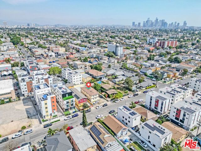 1349 W 35th Place, Los Angeles, CA 90007