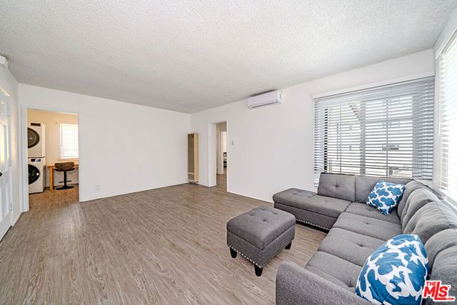 1349 W 35th Place, Los Angeles, CA 90007