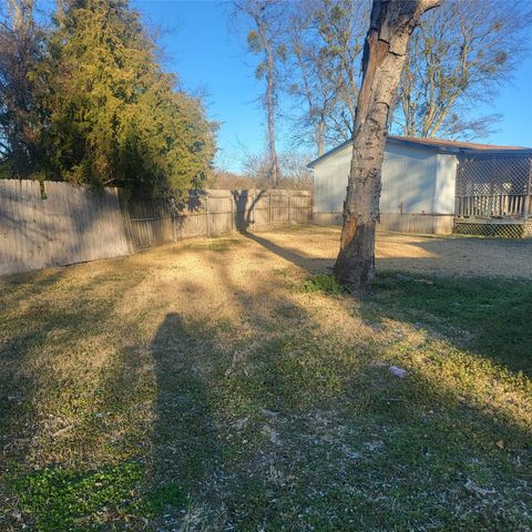 548 E US Highway 69, Point, TX 75472