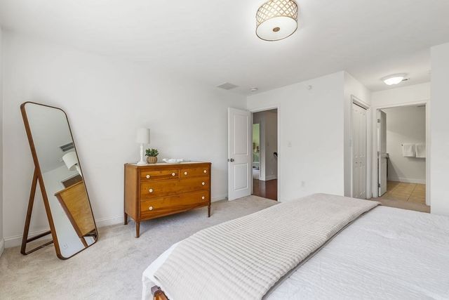 30 Webster St 4, Needham, MA 02494