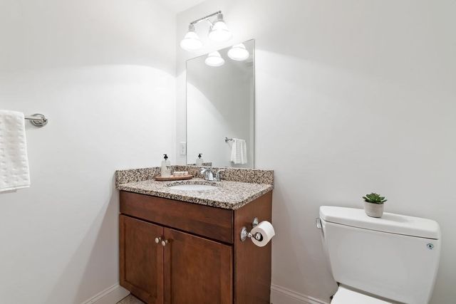 30 Webster St 4, Needham, MA 02494