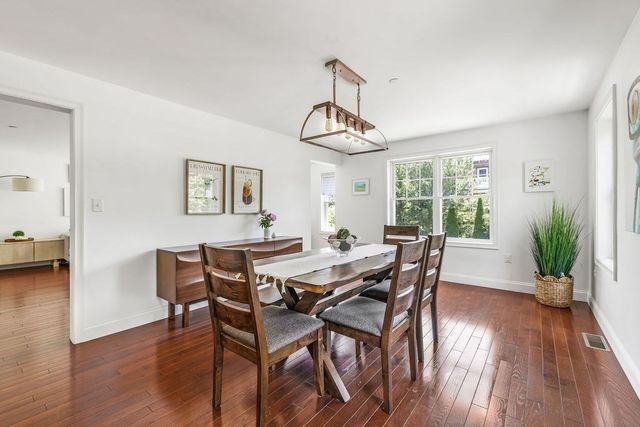 30 Webster St 4, Needham, MA 02494