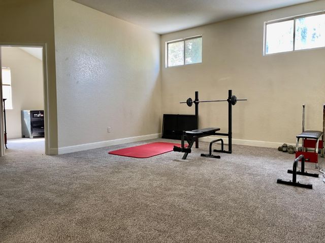 1713 Walnut Blossom Way, Modesto, CA 95355