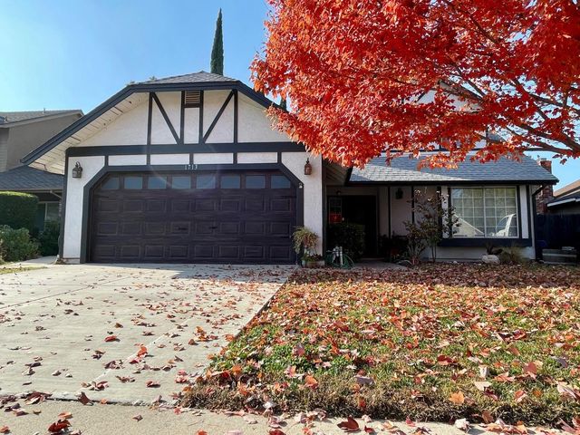 1713 Walnut Blossom Way, Modesto, CA 95355