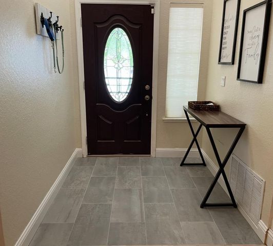 1713 Walnut Blossom Way, Modesto, CA 95355