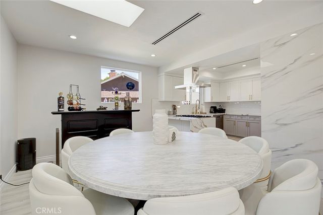 8352 Capps, Northridge, CA 91324