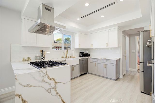 8352 Capps, Northridge, CA 91324