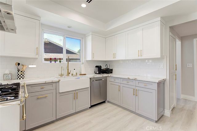 8352 Capps, Northridge, CA 91324