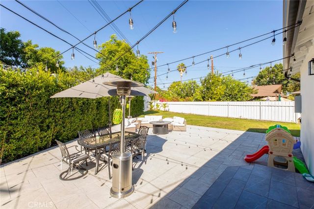 8352 Capps, Northridge, CA 91324