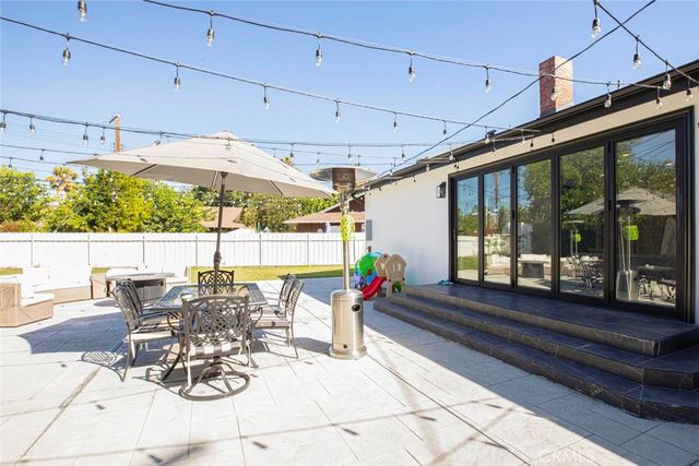 8352 Capps, Northridge, CA 91324