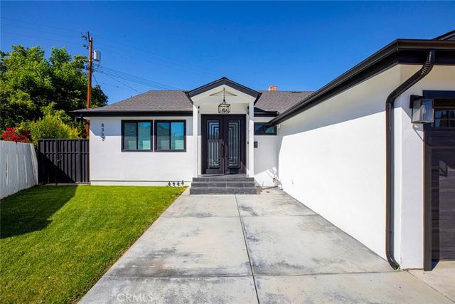 8352 Capps, Northridge, CA 91324