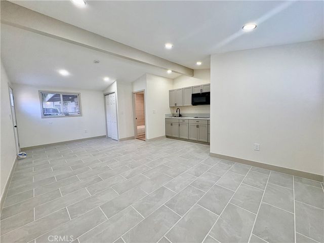 4585 Hawthorne B, Montclair, CA 91786