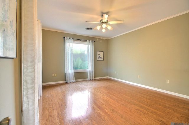 1342 Applewood Rd, Baton Rouge, LA 70808