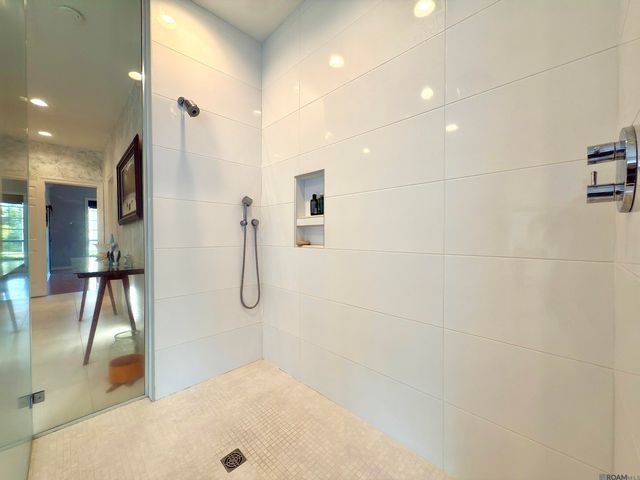 1342 Applewood Rd, Baton Rouge, LA 70808