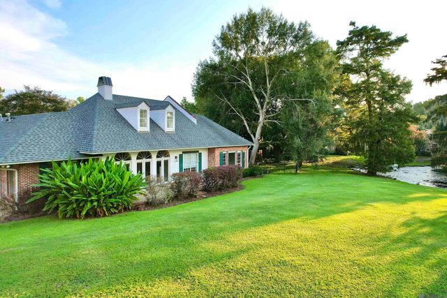 1342 Applewood Rd, Baton Rouge, LA 70808