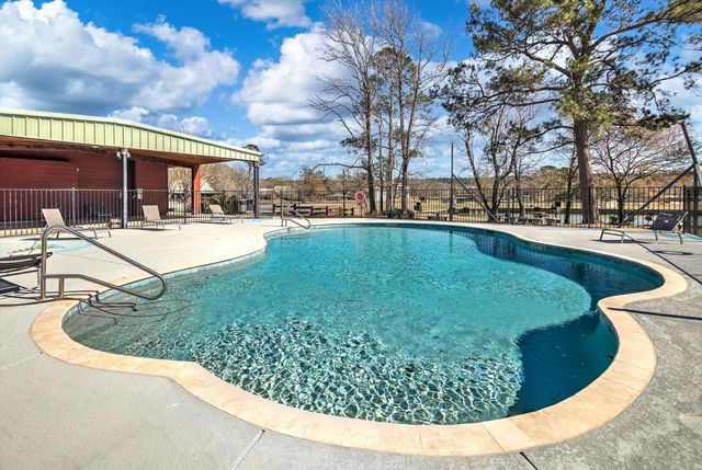 52 Cypress Bend, Huntsville, TX 77340