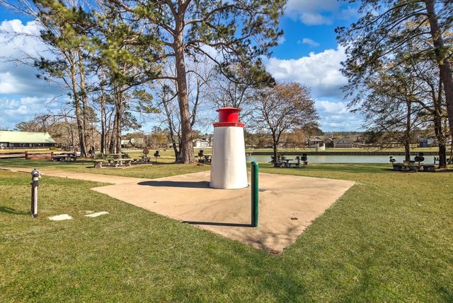 52 Cypress Bend, Huntsville, TX 77340