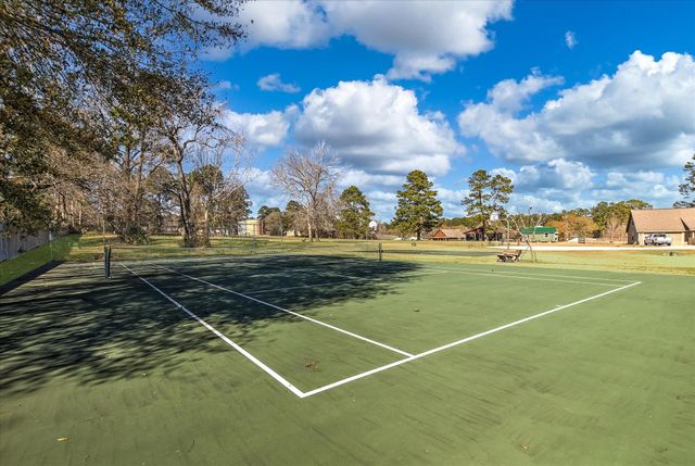 52 Cypress Bend, Huntsville, TX 77340