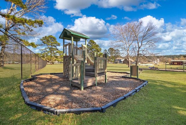 52 Cypress Bend, Huntsville, TX 77340