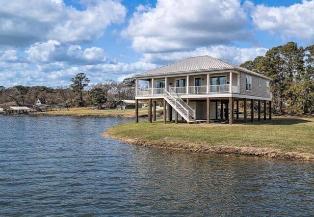 52 Cypress Bend, Huntsville, TX 77340