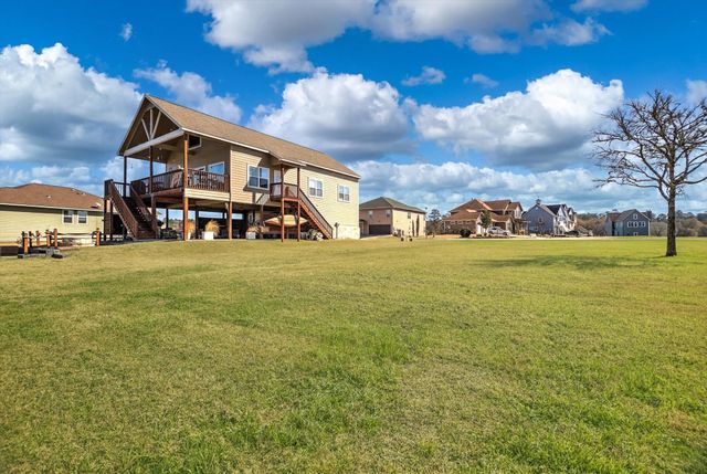 52 Cypress Bend, Huntsville, TX 77340